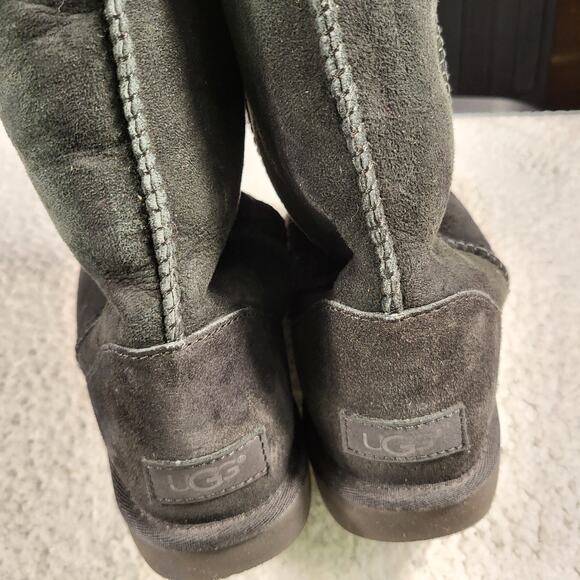 UGG Women's Classic Tall II Black size womens bootie size 8 - Picture 6 of 8